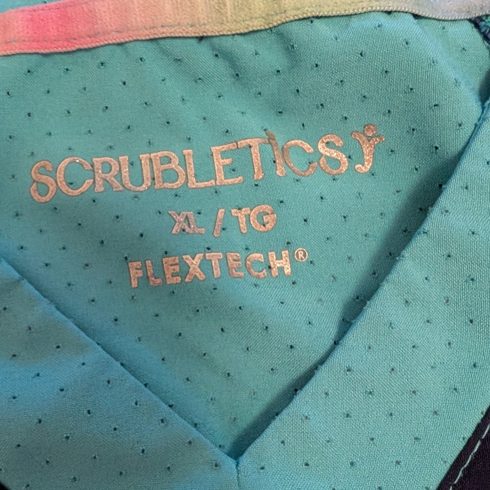 Scrub Top - Picture 5 of 6